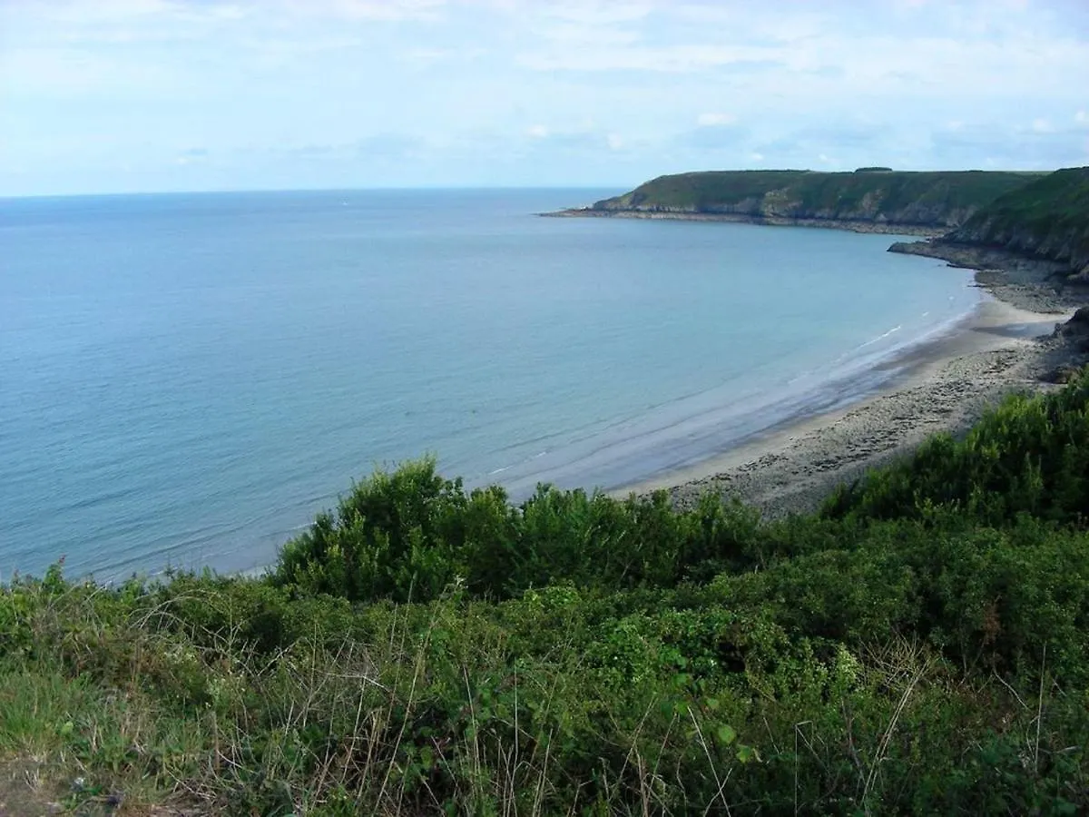 Hébergement de vacances Maison de 2 chambres avec jardin clos et wifi a Plehedel a 5 km de la plage